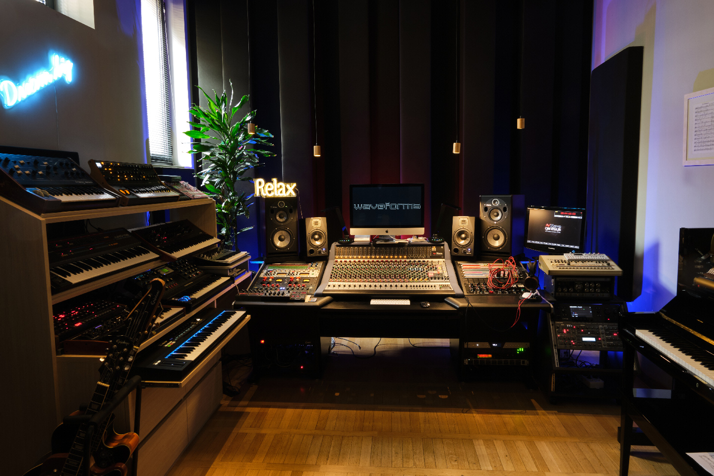 Waveforms Studio di registrazione e produzione Milano
